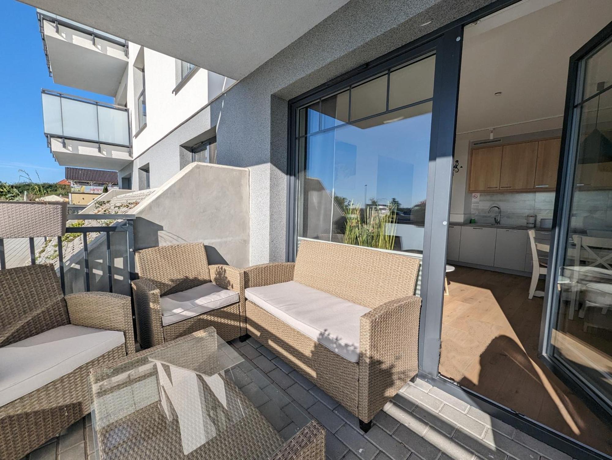 Port Krynica Apartamenty Криница Морска Екстериор снимка
