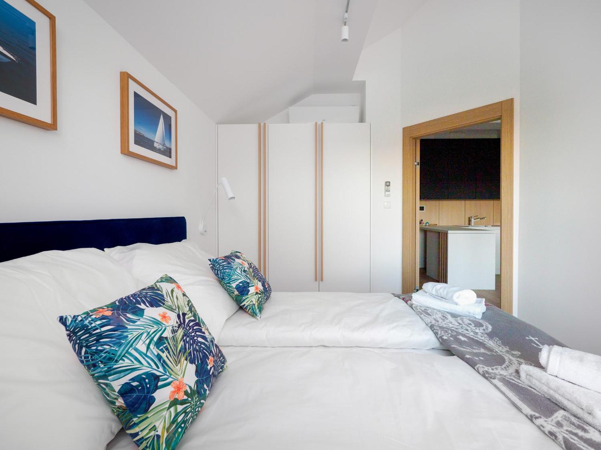 Port Krynica Apartamenty Криница Морска Екстериор снимка
